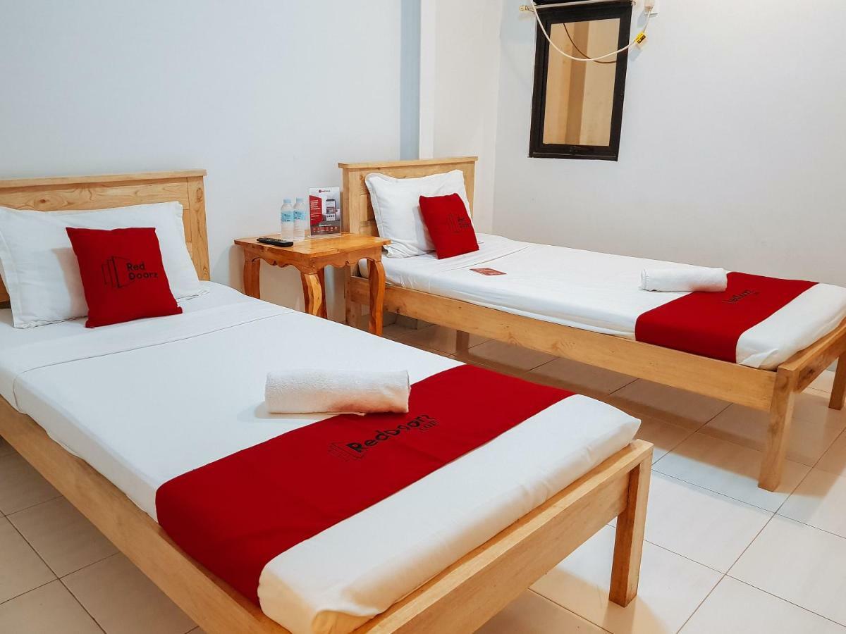 Reddoorz Near Ramiro Community Hospital 호텔 Totolan 외부 사진