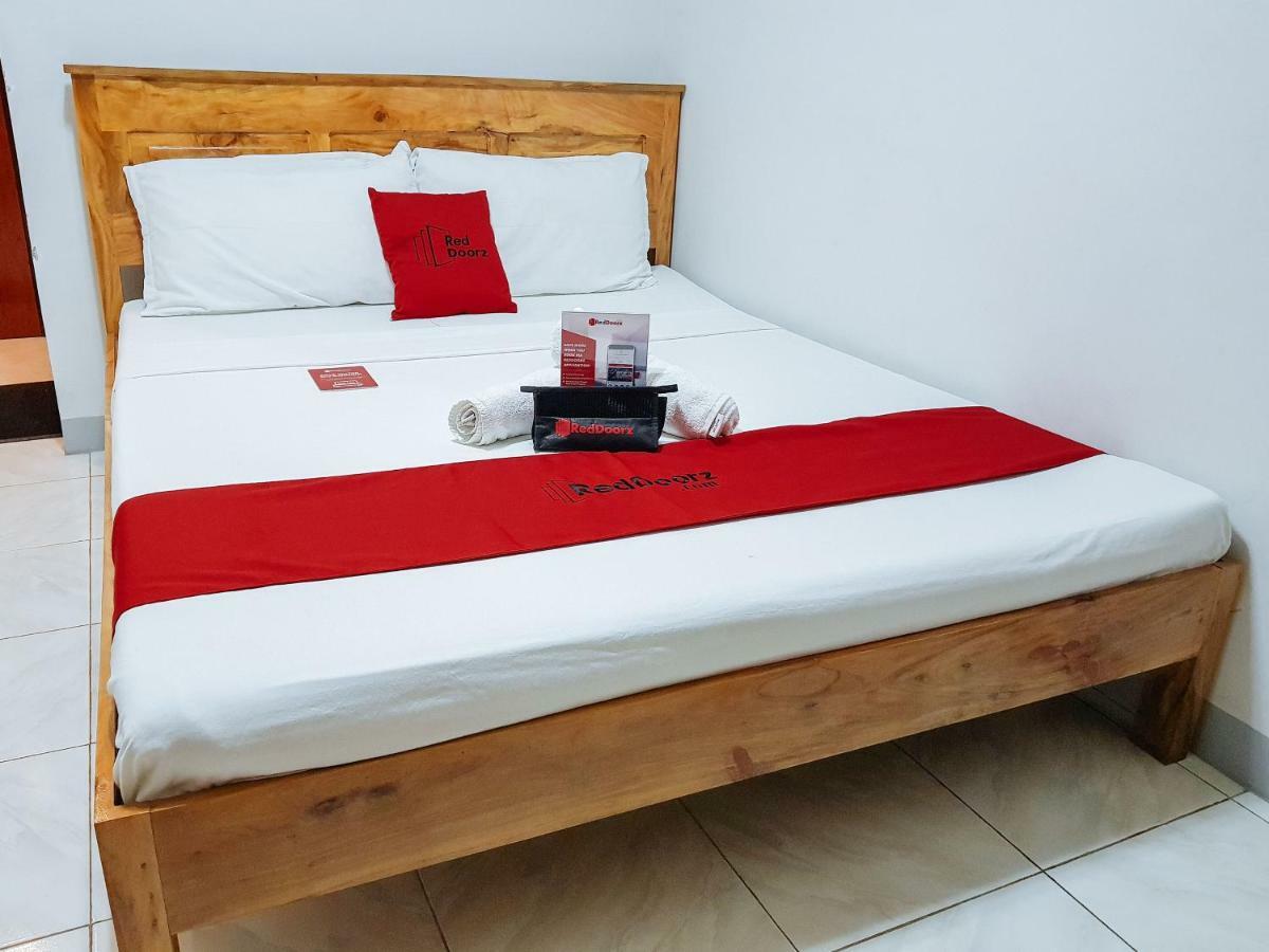 Reddoorz Near Ramiro Community Hospital 호텔 Totolan 외부 사진