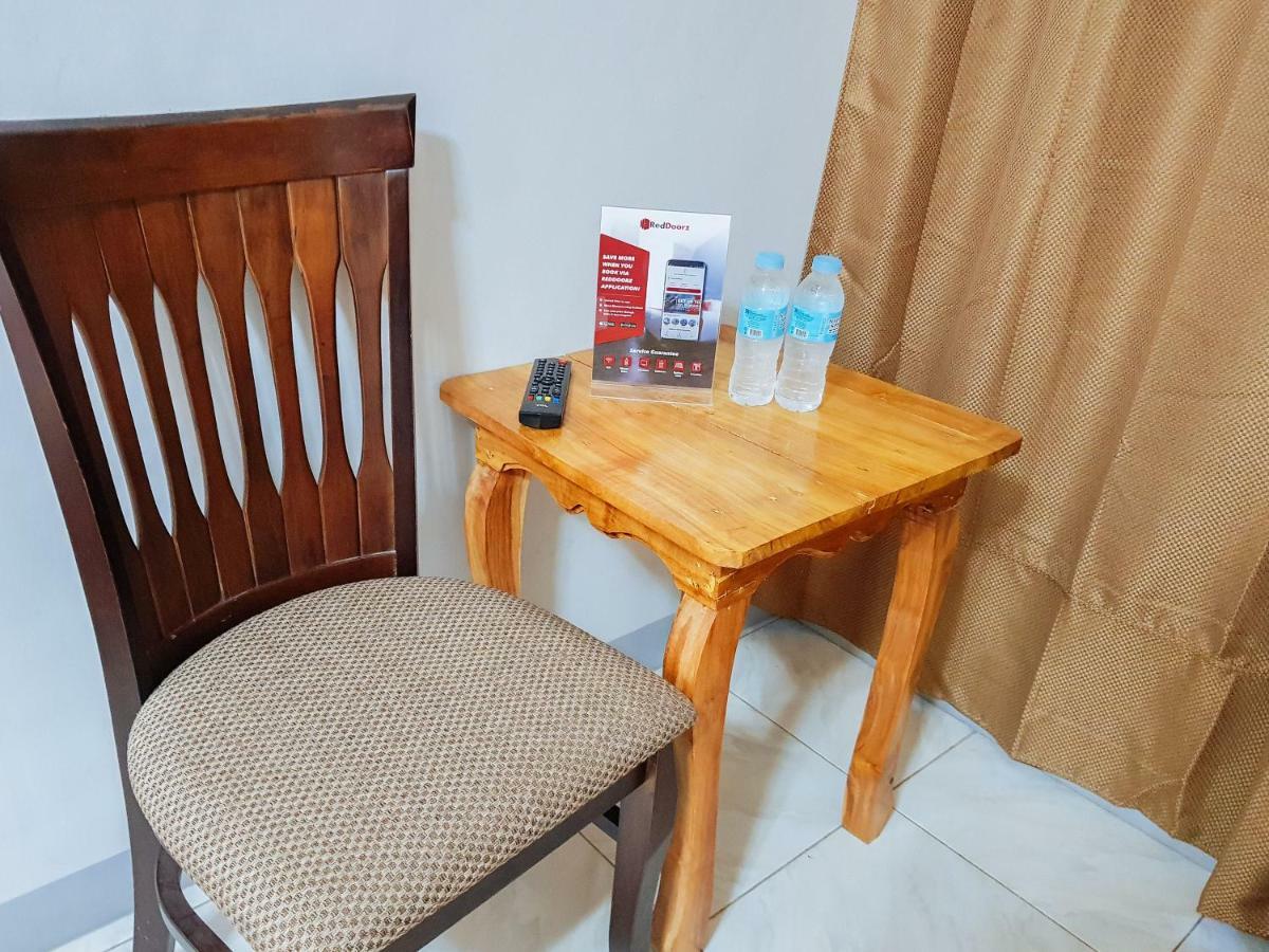 Reddoorz Near Ramiro Community Hospital 호텔 Totolan 외부 사진